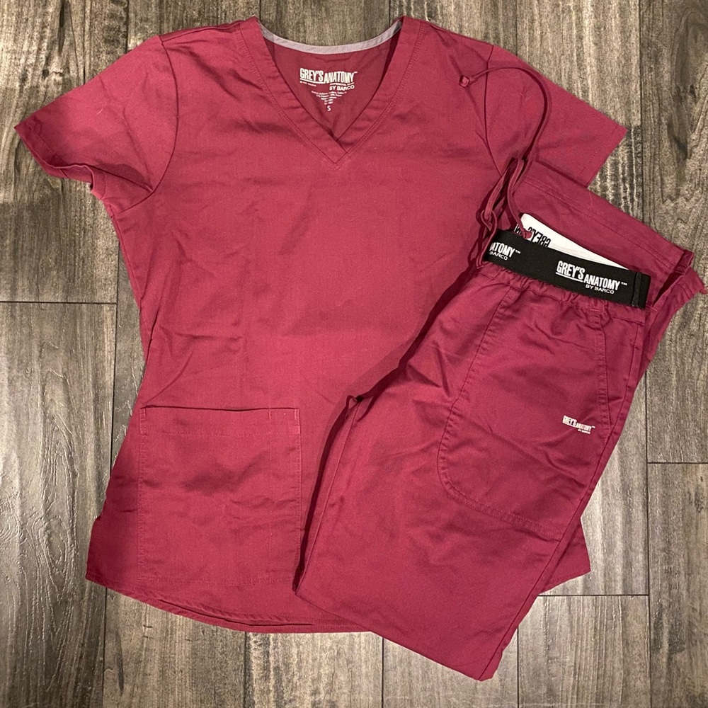 Grey's Anatomy Women's Scrub Set in Burgundy